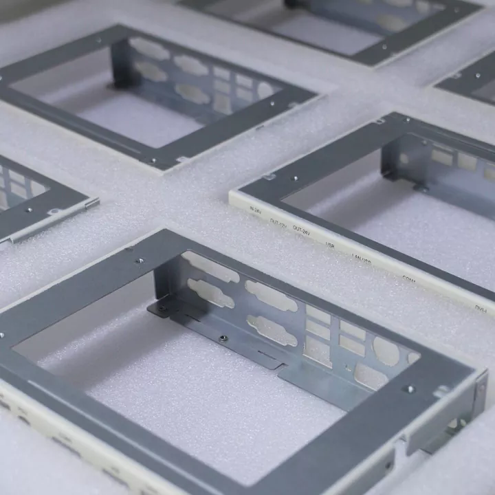 Как серверный листовой металл повышает надежность и эффективность оборудования центров обработки данных